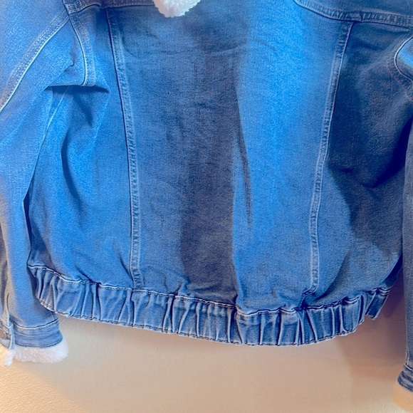Veveret Faux Fur Hooded Denim Jacket Size Large Blue Collared Neckline Sherpa - Picture 3 of 15